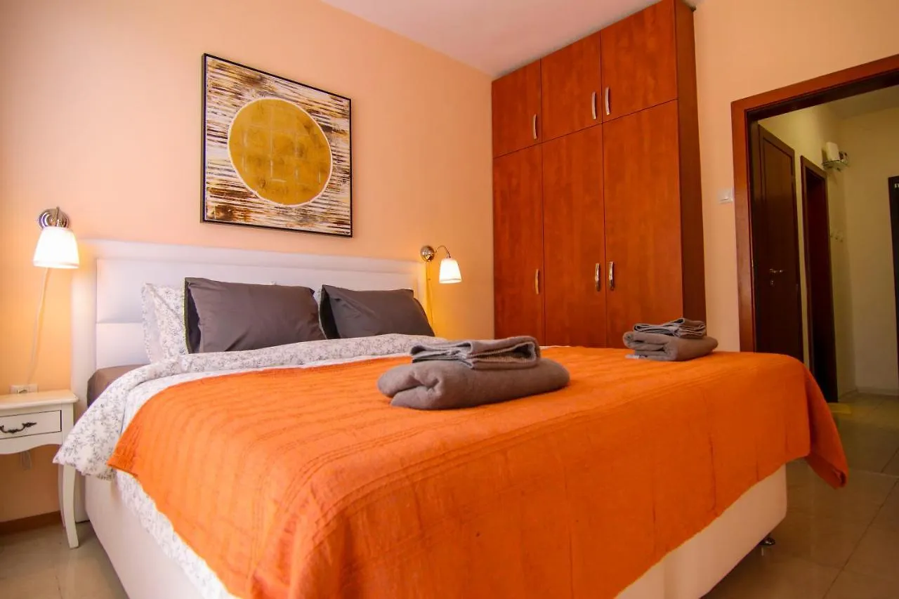 فارنا Apartment Mangusta